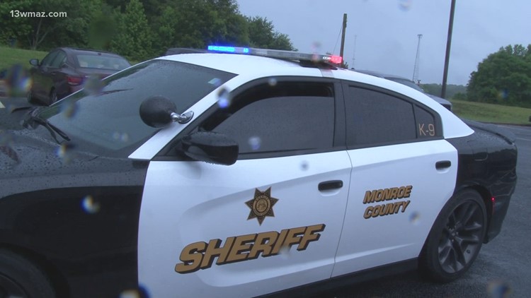 Monroe County Sheriff's Officer hit over head with thermos – IU