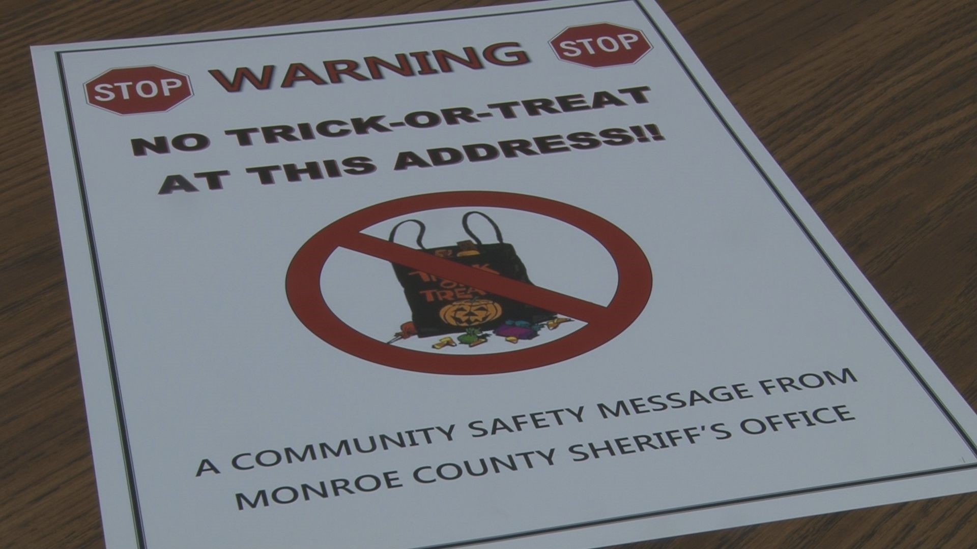 Monroe Co Sheriffs Office Posting Signs In Sex Offenders Yards To