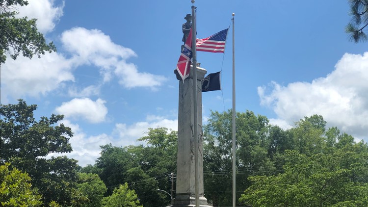 'That flag is coming down': Dozens call for Confederate memorial, flag to be moved from Eastman courthouse