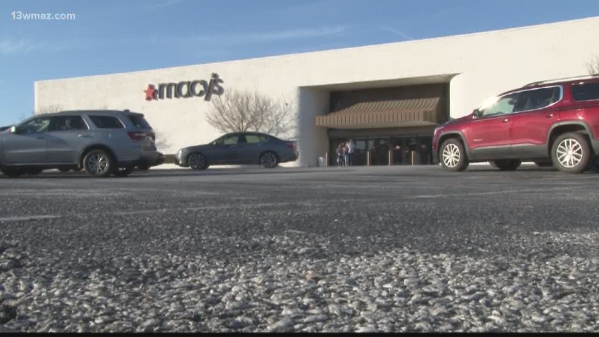 Macy’s announced Monday that it would be closing the store at the Macon Mall on Eisenhower Parkway.