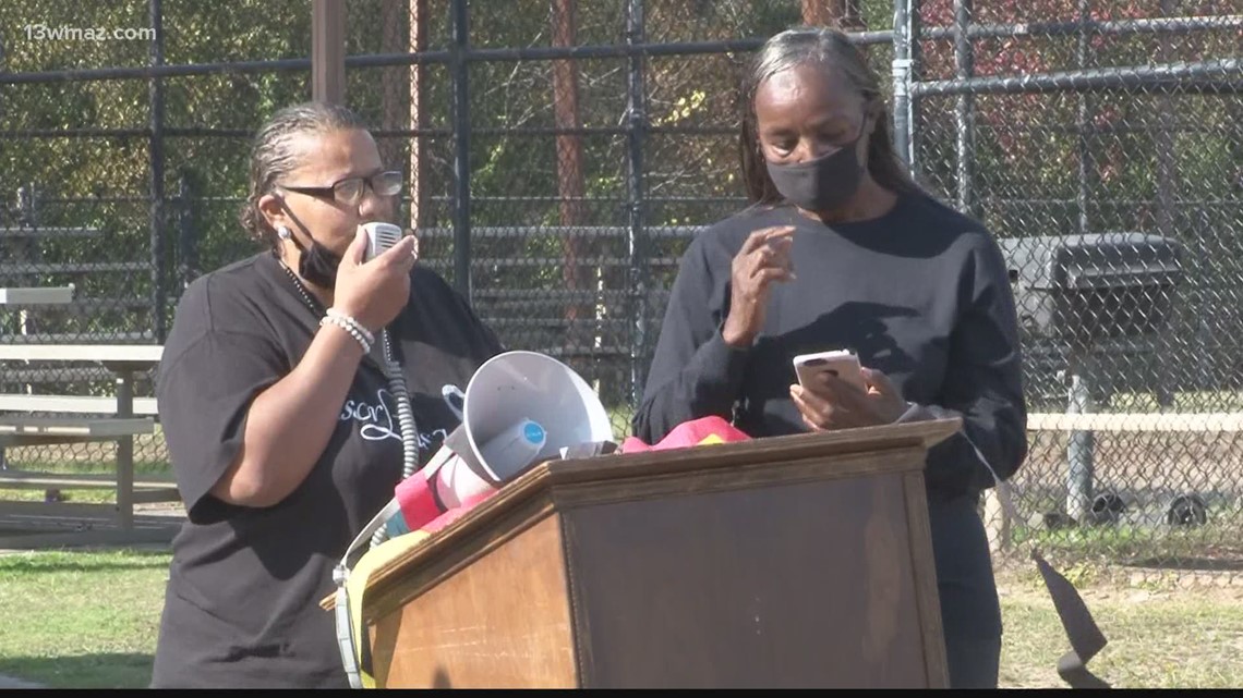 'Pray for Peace' rally draws attention to gun violence in Macon - Vimarsana News