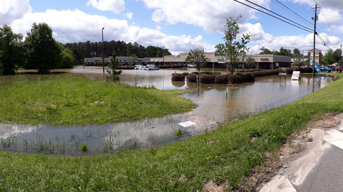 Your Photos Flooding around Central (4/30)