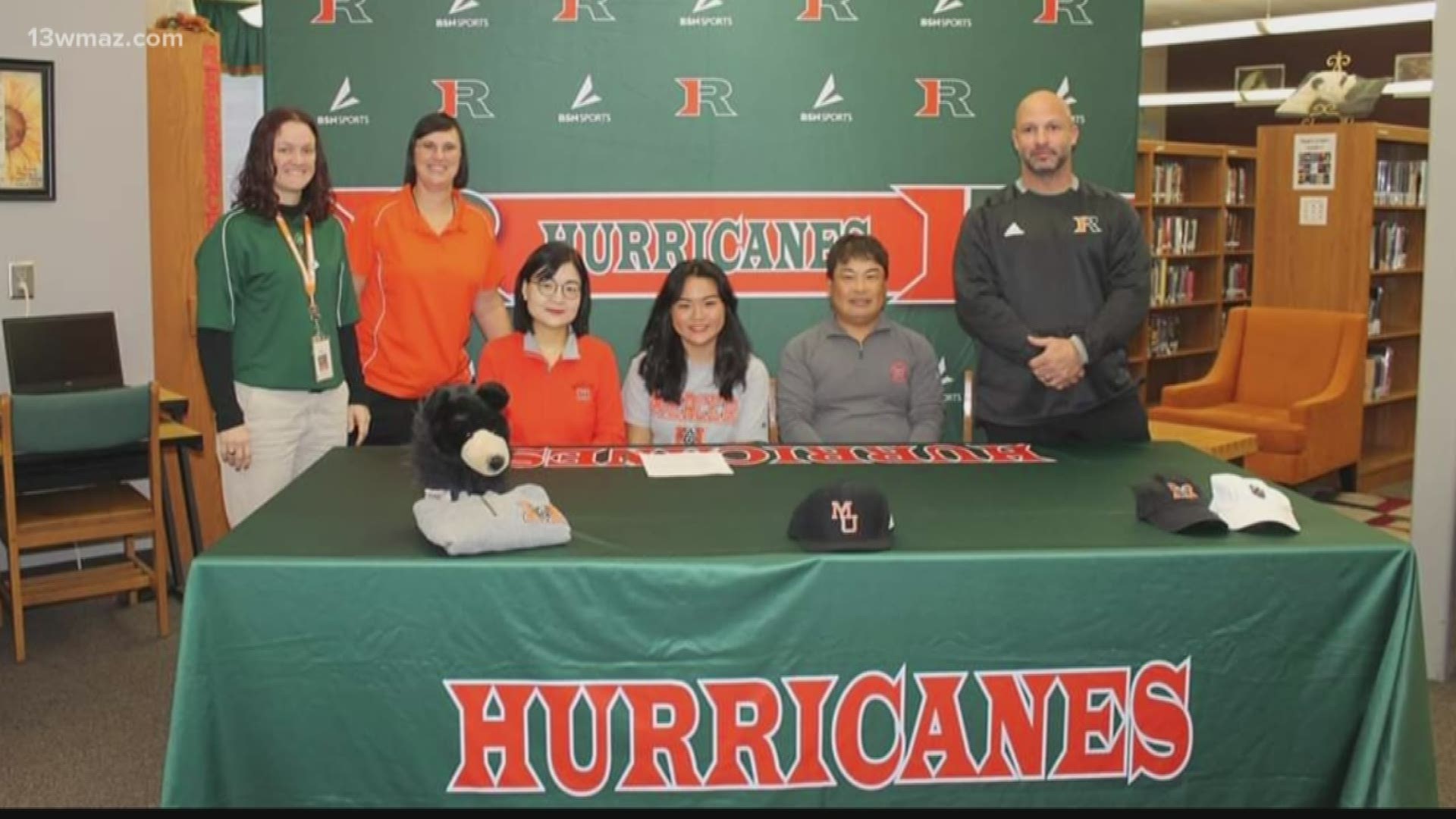 Eujin Pyon, the younger sister of current Mercer women's golfer Carol Pyon, will join her sister next season.