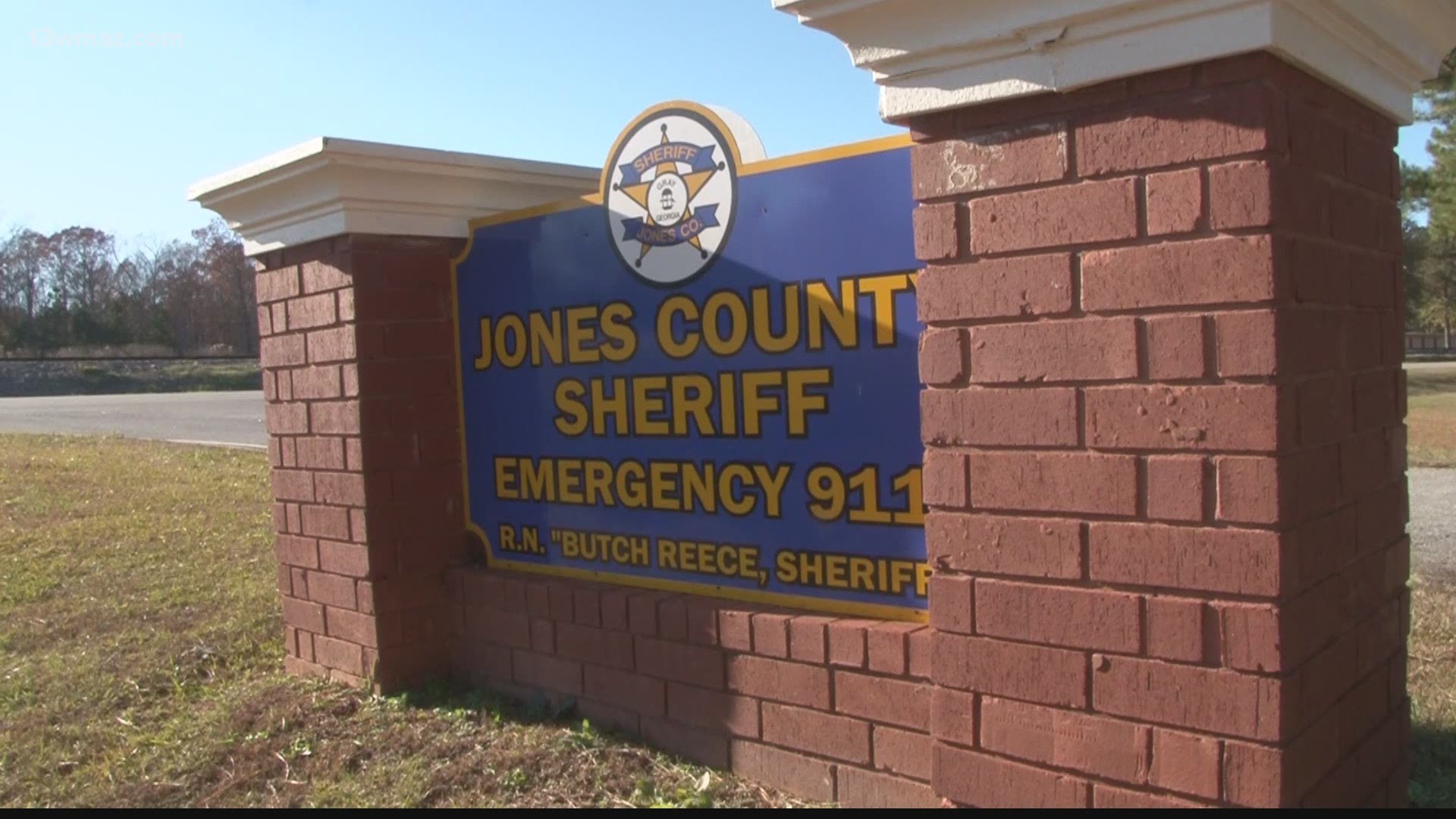 The Jones County Sheriff's Department is mourning the loss of two veteran officers who died just eight days apart.