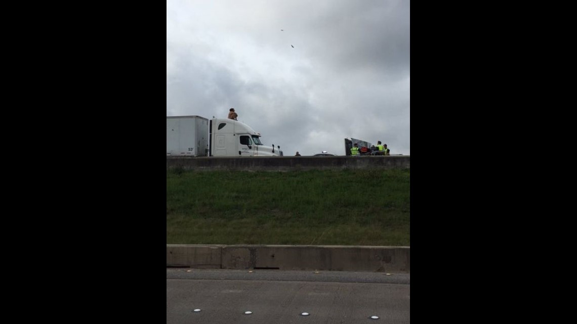 Naked dancing woman shuts down Highway 290 | 13wmaz.com
