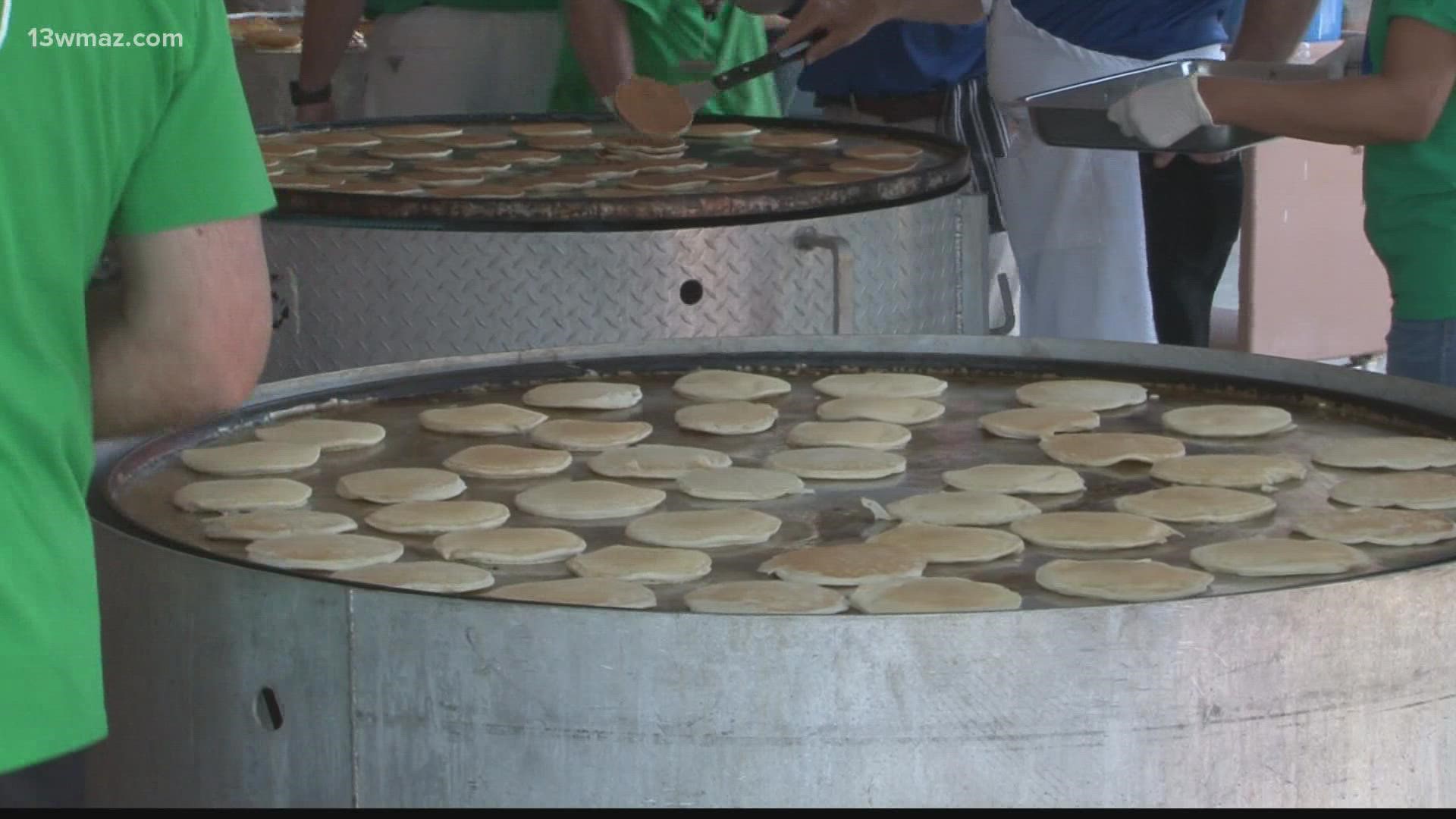 Since the 1960s, Dublin's Exchange Club has held this event so that people have the chance to "eat like an Irishman" and help the community.