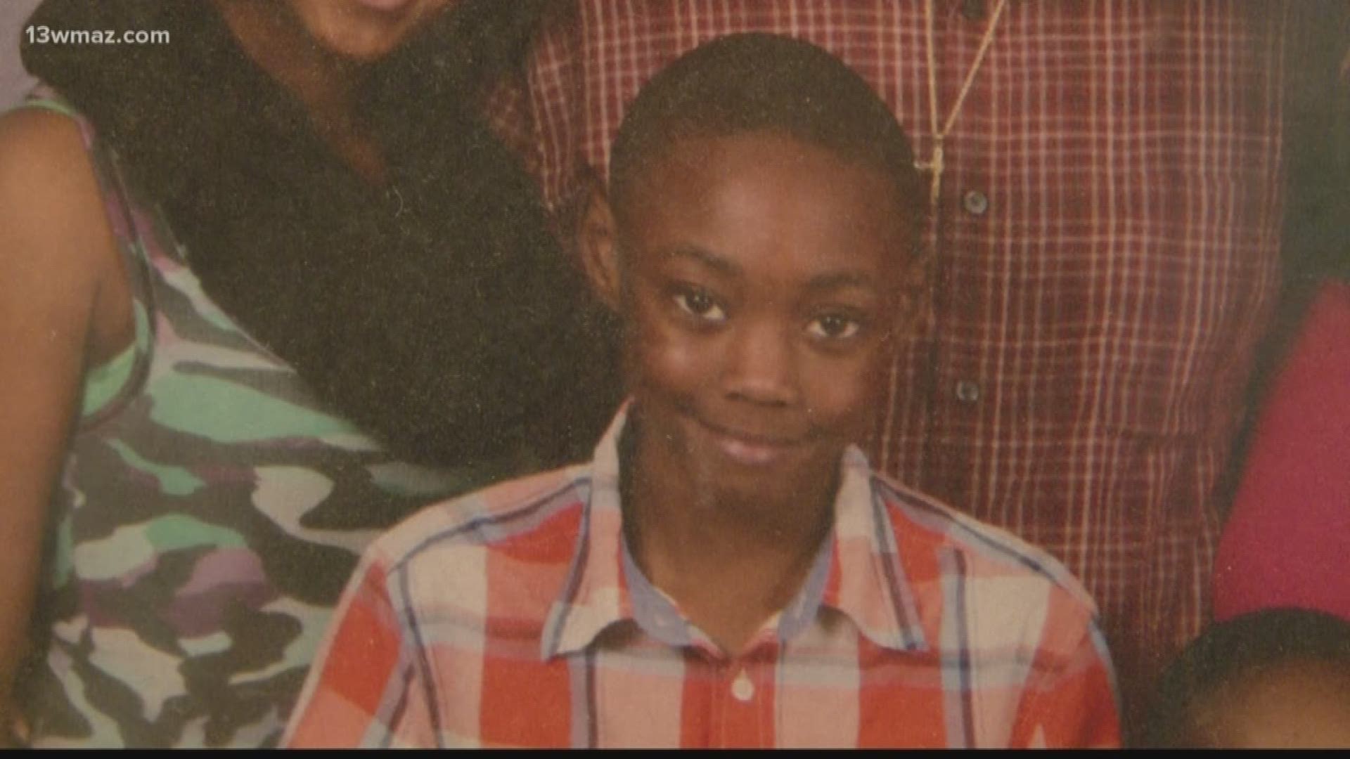 14-year-old Brandon Jones was killed in a wreck in Rentz, Georgia Sunday afternoon, after the driver of the car he was in lost control, causing both of them to be ejected from the overturned car. Now, the Laurens County community is trying to comfort his family.