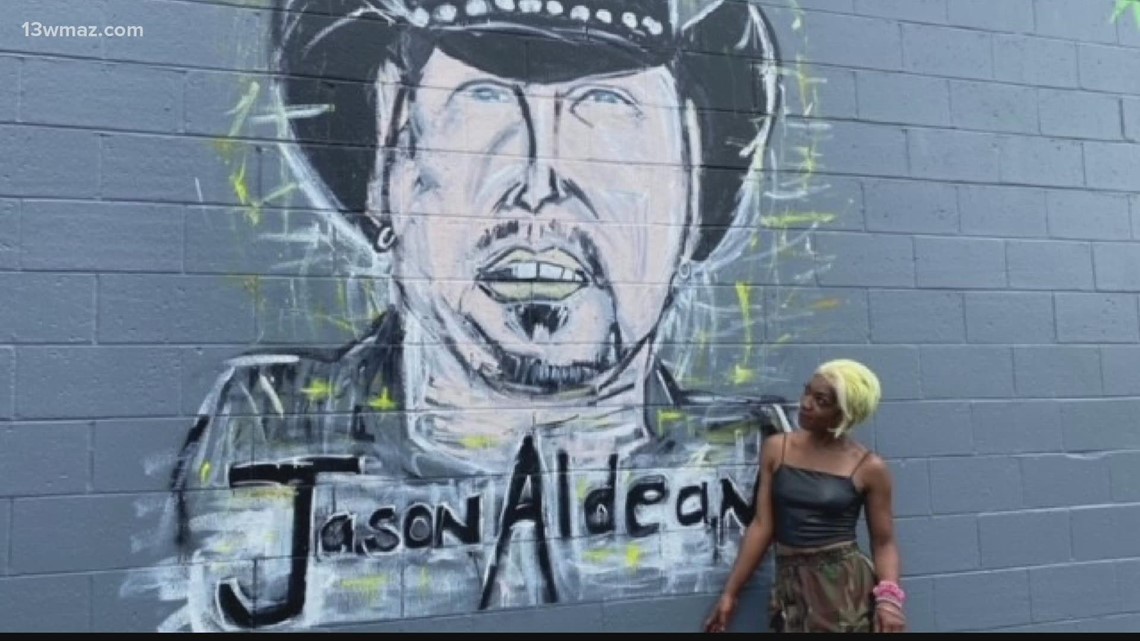 Macon artist stands by her depiction of country music star Jason Aldean in mural