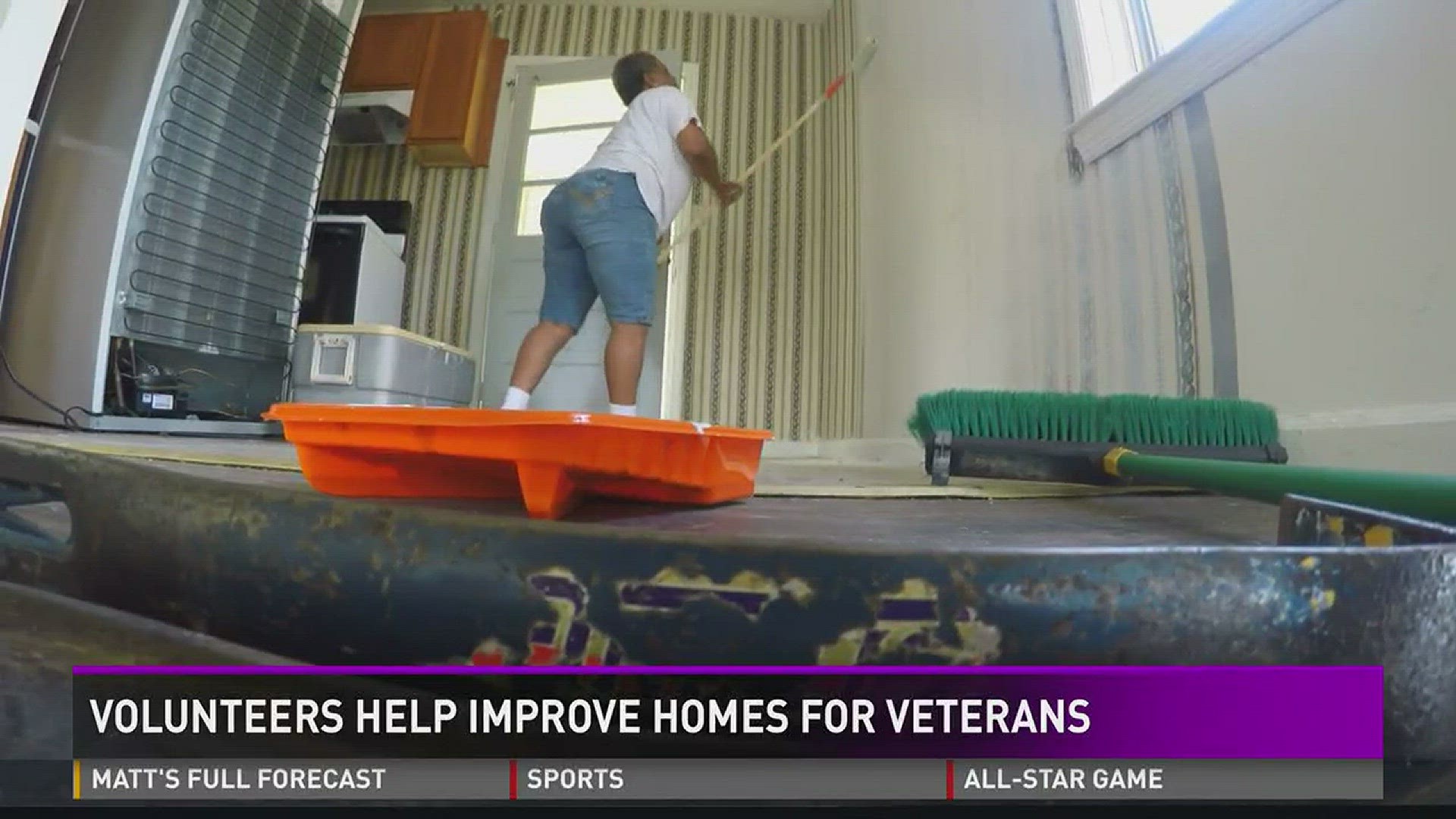 Volunteers help improve homes for veterans