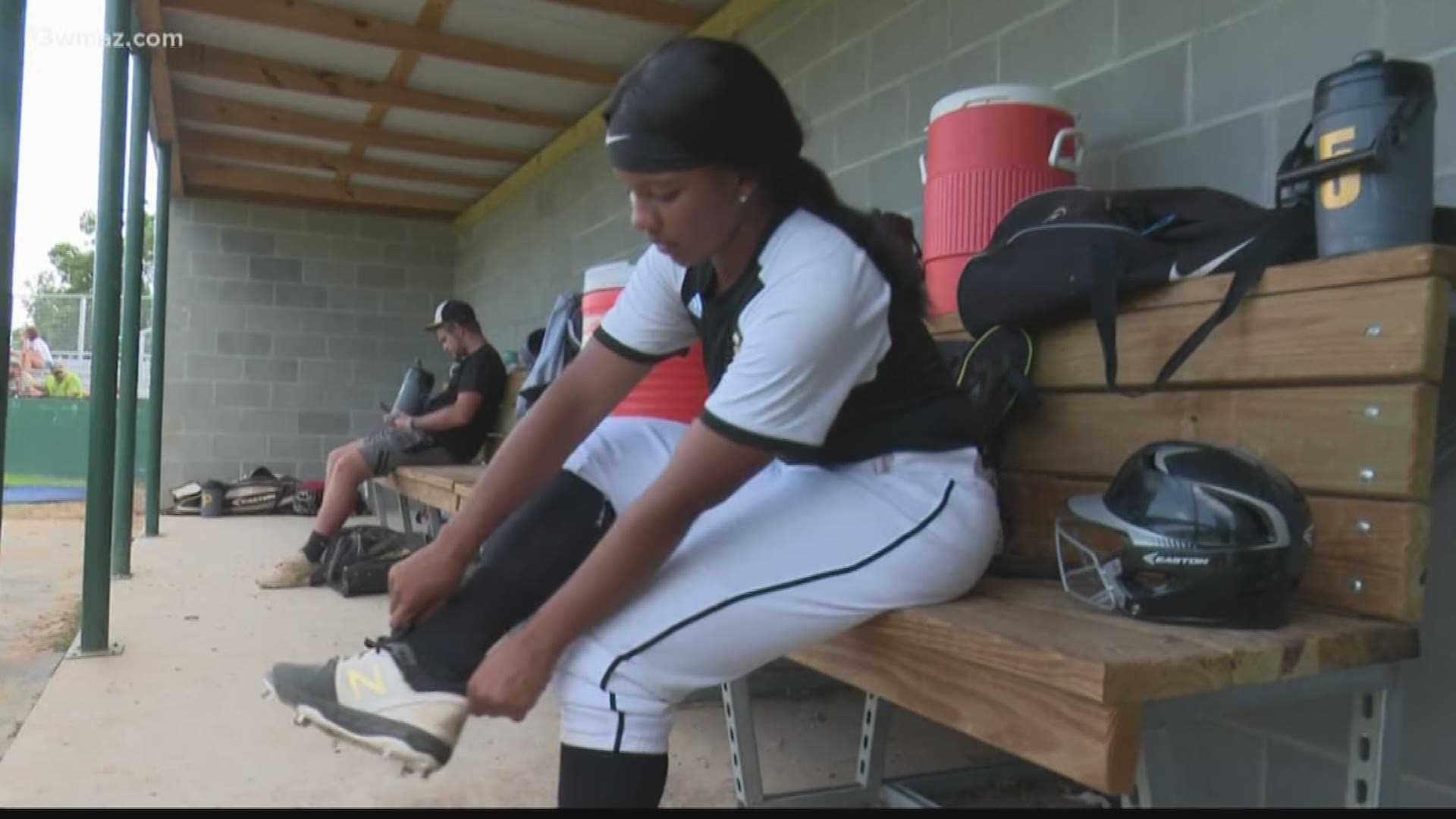 It's time to shine the spotlight on a deserving student athlete getting it done on the diamond and in the classroom. Meet Alex Scott of Peach County softball.