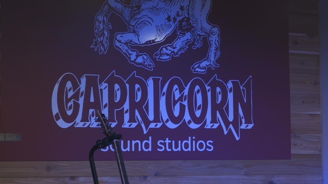 Georgia musicians meet at Macon's Capricorn Studios to write song - Vimarsana News