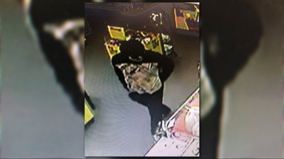Bibb deputies searching for man in CVS pharmacy robbery | 13wmaz.com