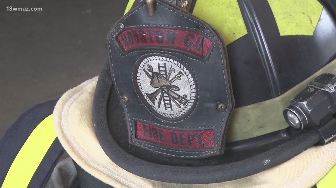 House fire in Houston County leaves 4 people displaced, Fire Chief says