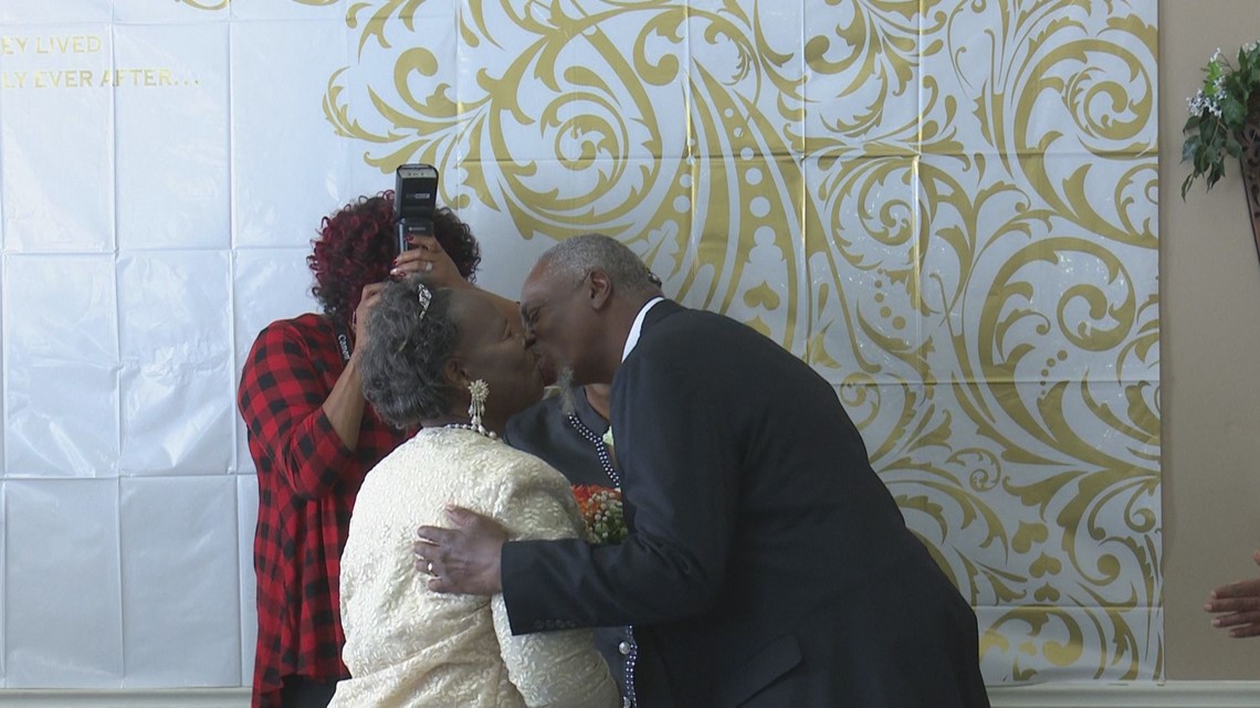 Central couple marries at Loaves & Fishes shelter