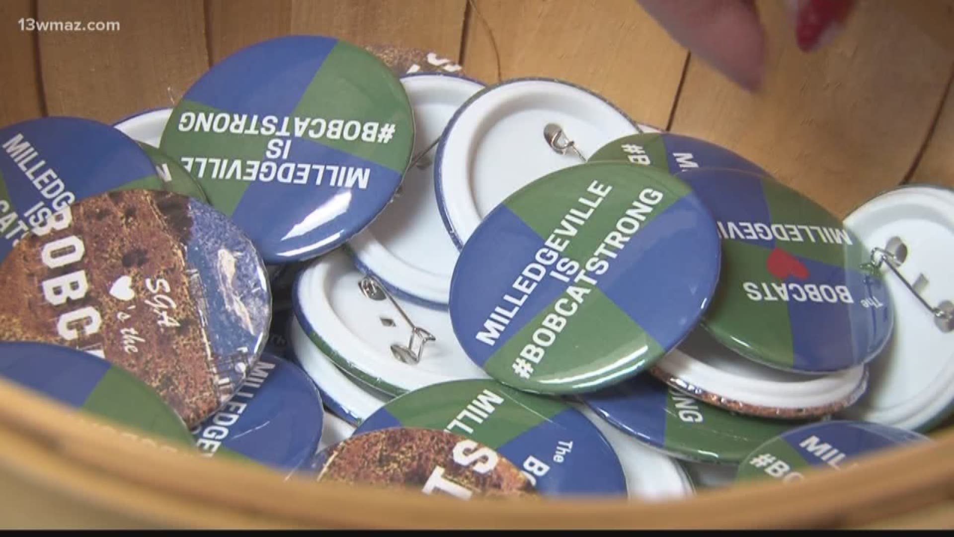 GCSU buttons give back to first responders