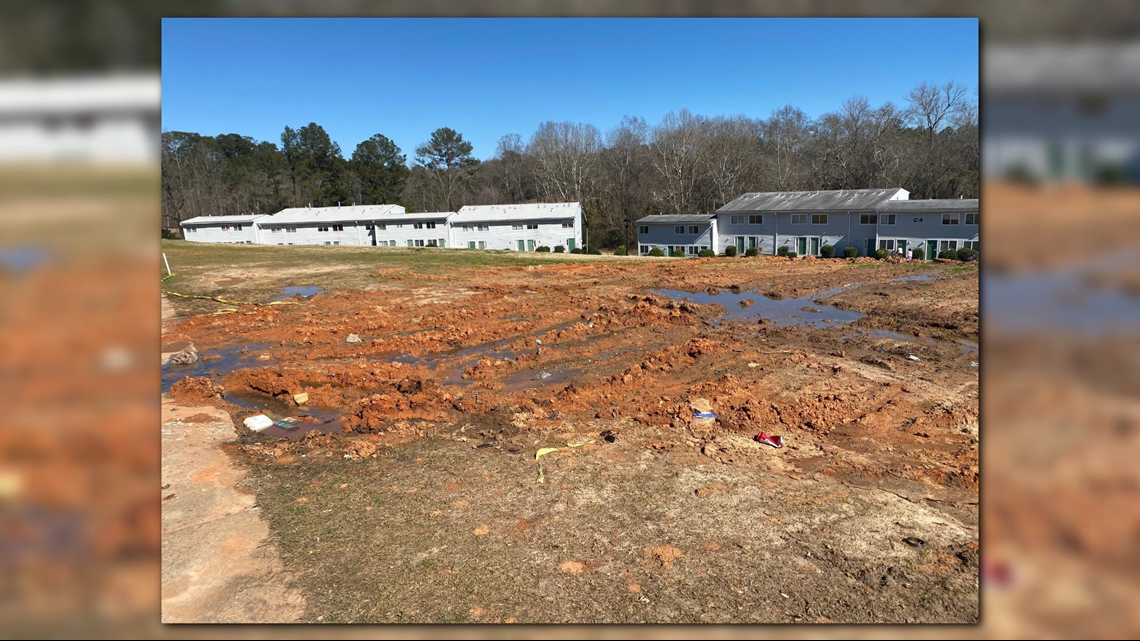 West Macon residents deal with sewage problem in complex - Vimarsana News