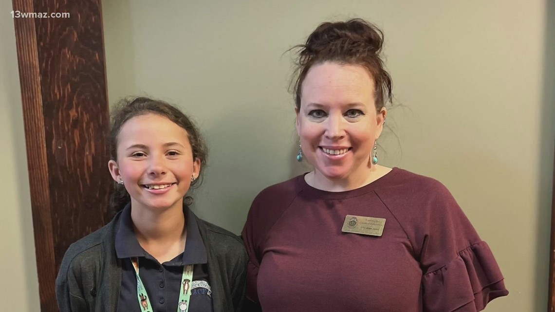 Junior Journalist Saybel Shuster speaks about her favorite teache - Vimarsana News
