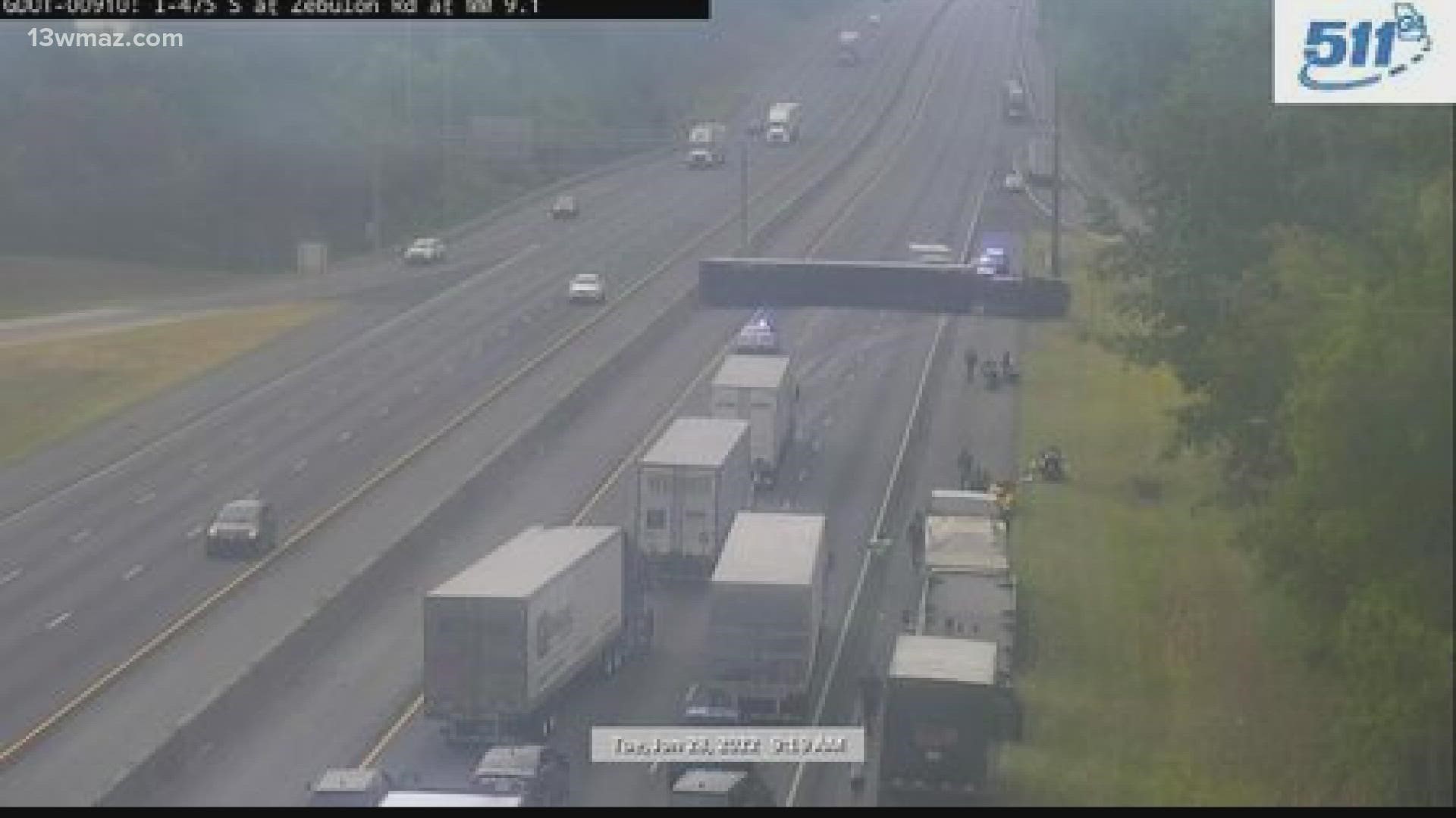 All lanes of traffic going south on I-475 are blocked.