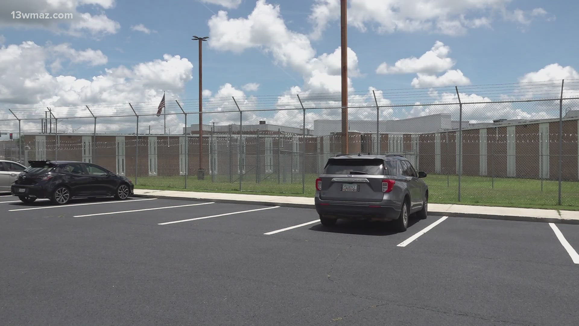Senators calling for DOJ inquiry in Bibb jail shine light on deaths ...