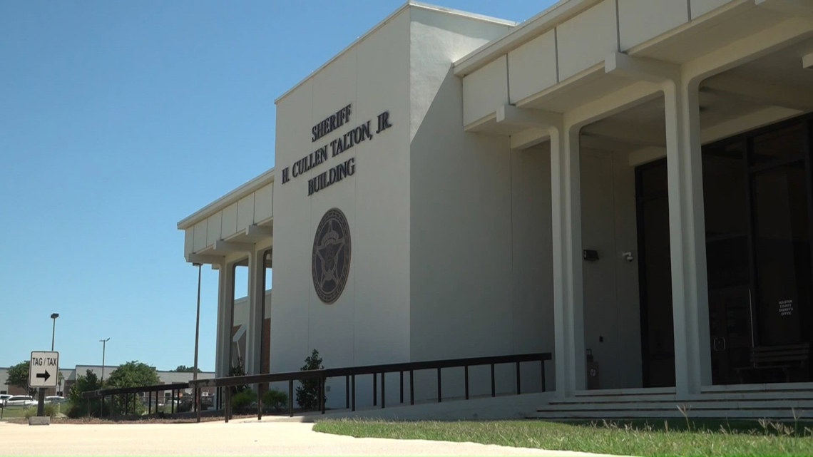 Houston County Sheriff says fired deputy deliberately cut off tracking