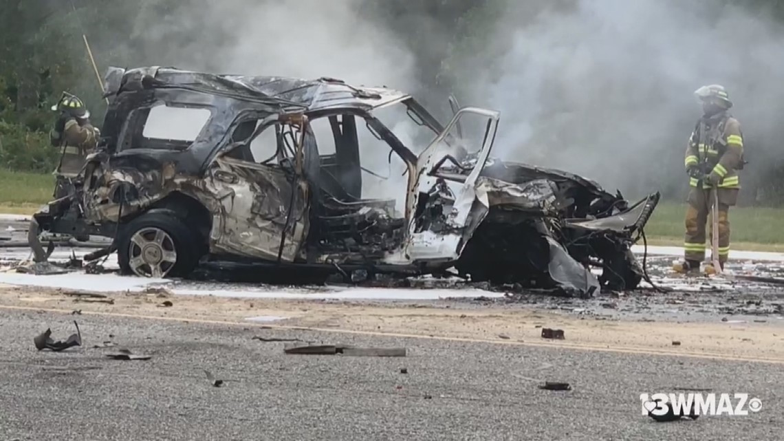 Former Macon-Bibb Firefighter Pulls Man From Fiery Wreck | 13wmaz.com