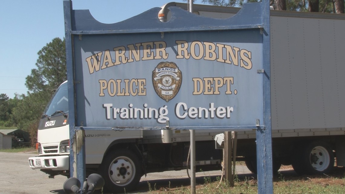 GOVERNMENT AUCTION WARNER ROBINS GA. POLICE DEPARTMENT