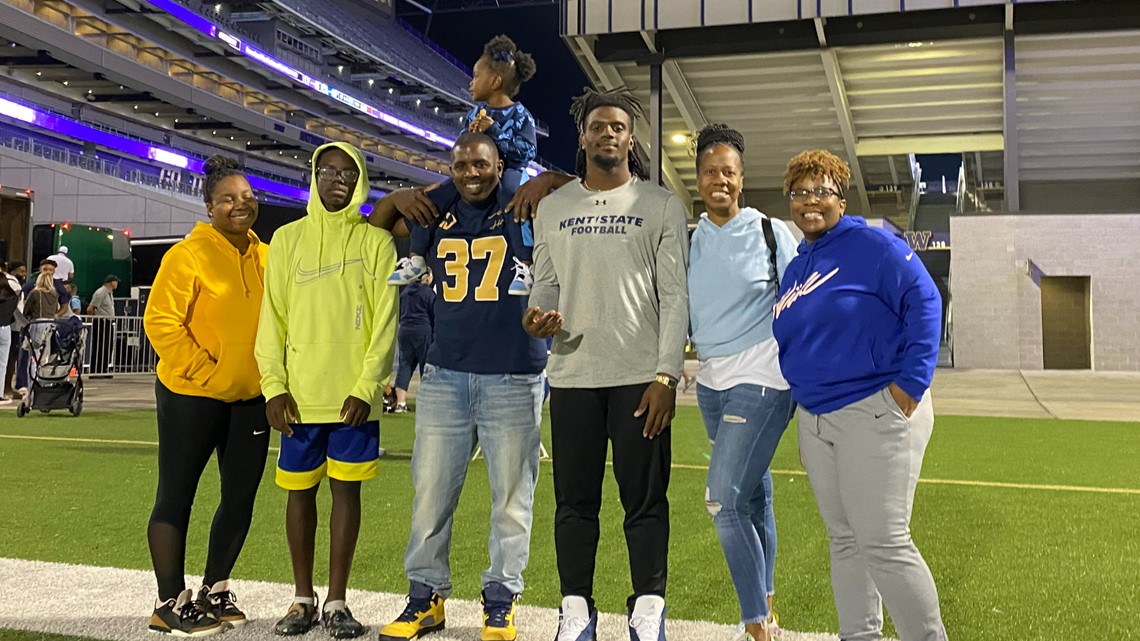 Former Warner Robins athlete meets dream after career sidelined - Vimarsana News