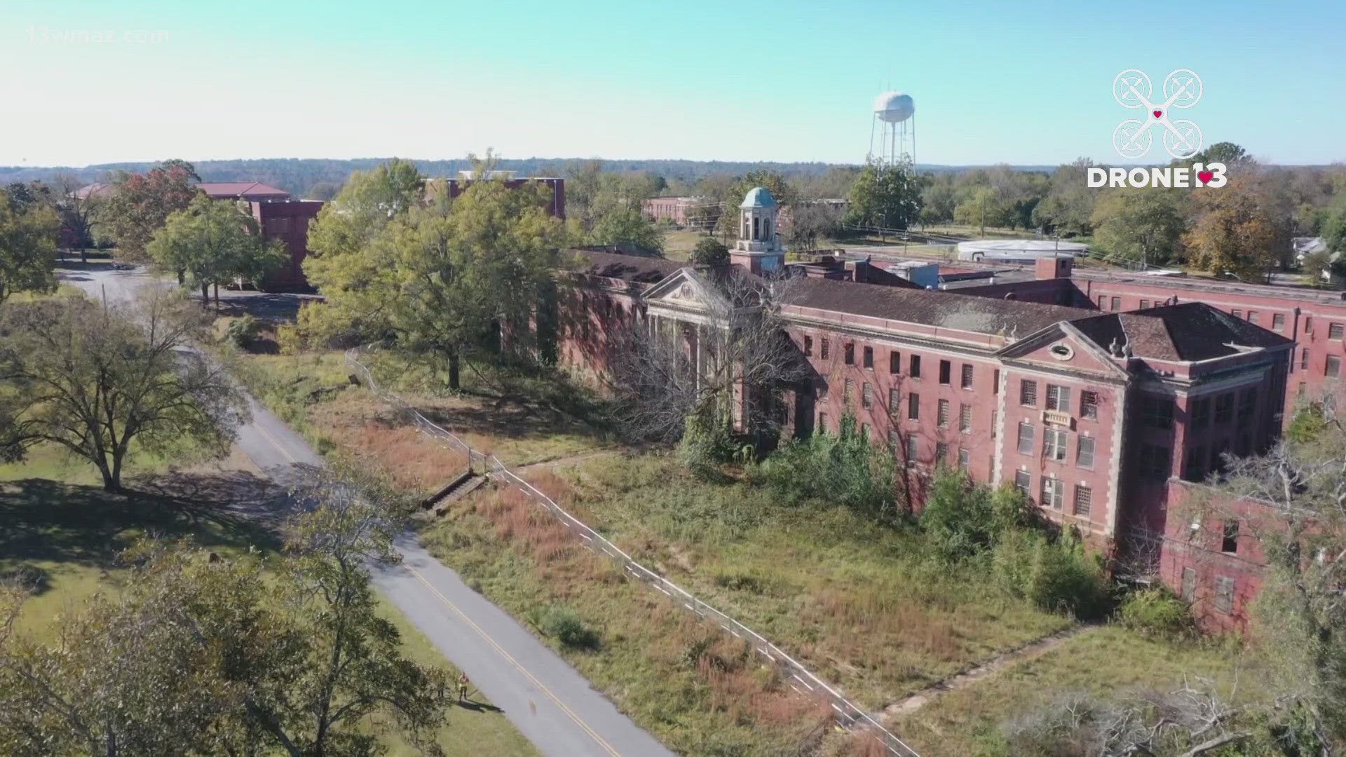 One local woman is looking to preserve the Milledgeville history through photographs.