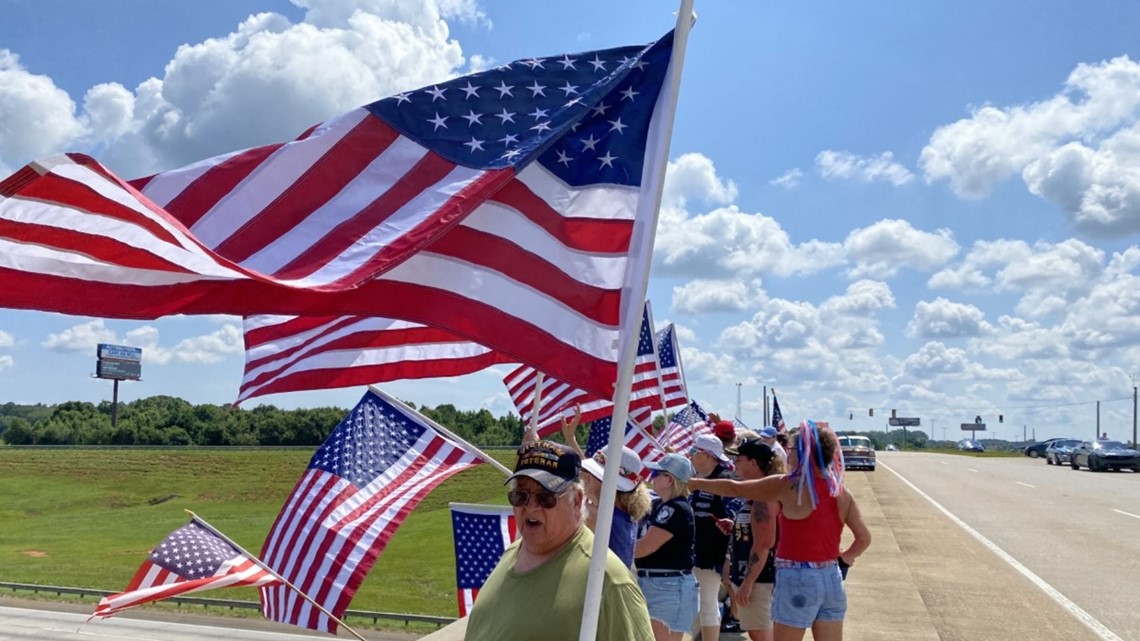 Flags Over Georgia Waves Flags On Overpass To Honor Veterans 13wmaz Flags Over Georgia Waves Flags On Overpass To Honor Veterans 13wmaz