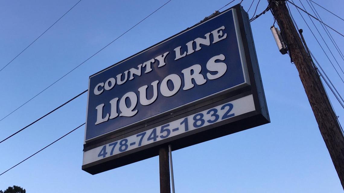Gray voters discuss liquor stores before election - Vimarsana News
