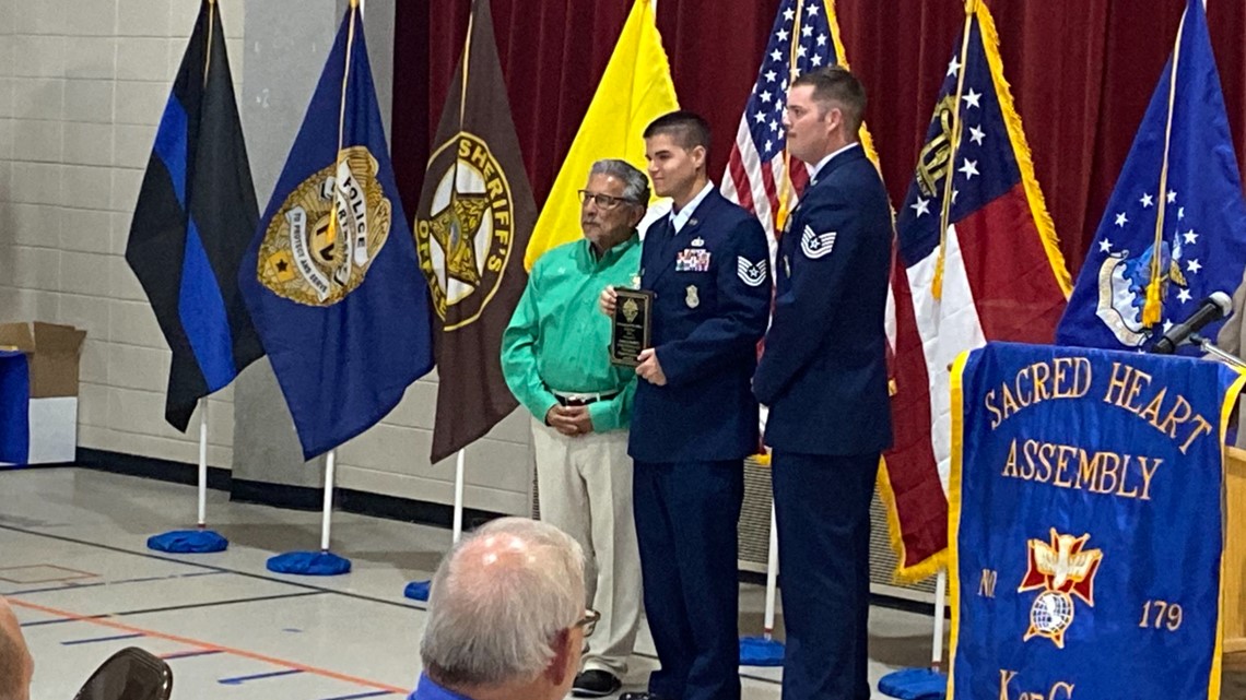 First responders honored with awards in Perry - Vimarsana News
