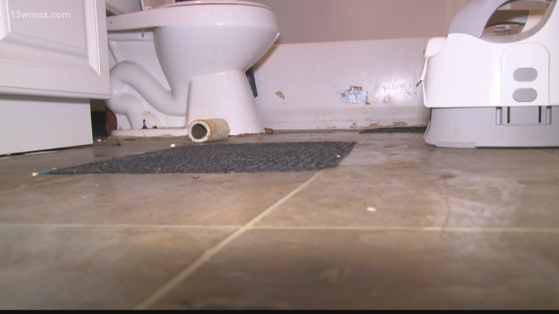 Could you live with mold in your carpet? Could you have it around your kids? That's what one Macon woman says is her status at the Sandy Springs apartments off of Bloomfield Road and she wants something to change.