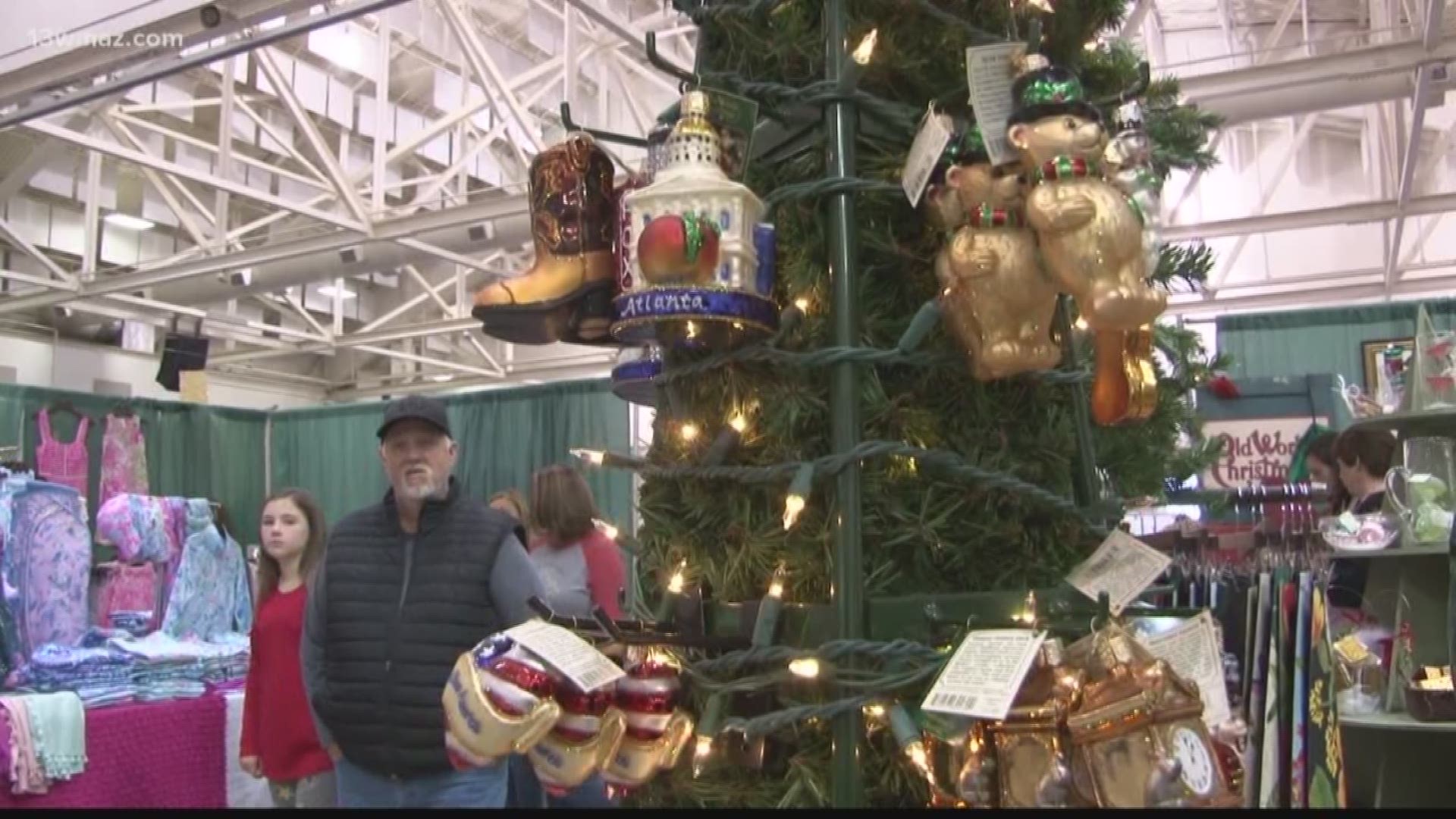 The Georgia National Fairgrounds turned into a shopper's winter wonderland this weekend. Hundreds of people came to pick up the perfect Christmas gifts.