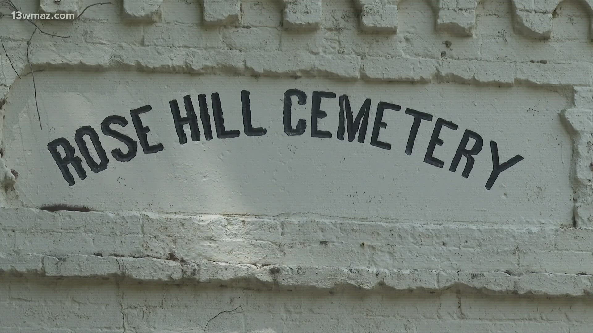 Earlier this month, a truck rammed into the historic Rose Hill Cemetery archway at the College Street entrance. Now, Bibb County says it can save the archway.