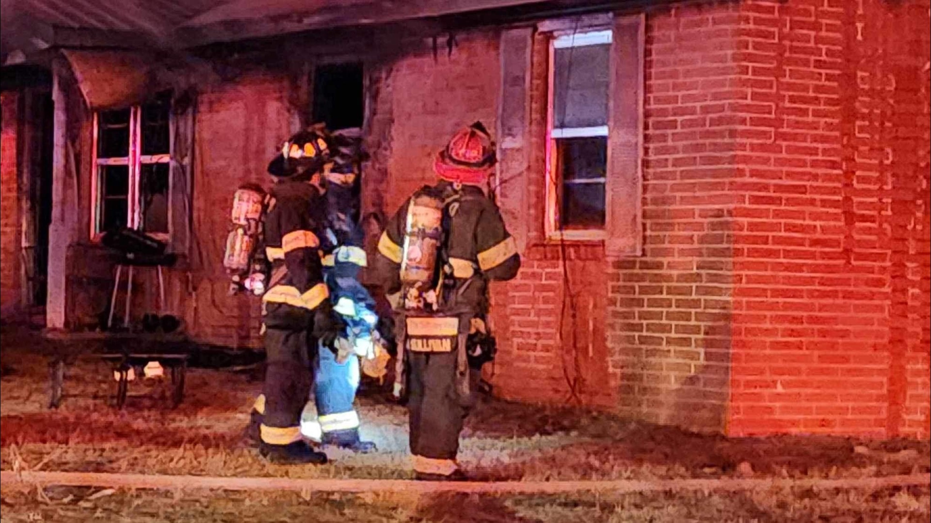 Family Of Four Displaced After Warner Robins House Fire | 13wmaz.com