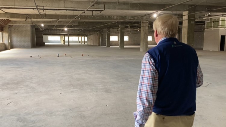 'Leaving a lot of memories behind': Veteran journalists remember as storage units open in old Macon Telegraph building