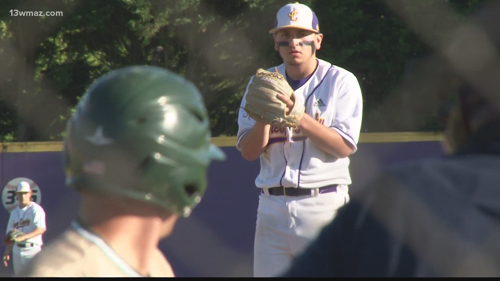The Jones County Greyhounds tried to put a dent in Ola's bid for the 5A region 4 1st place.