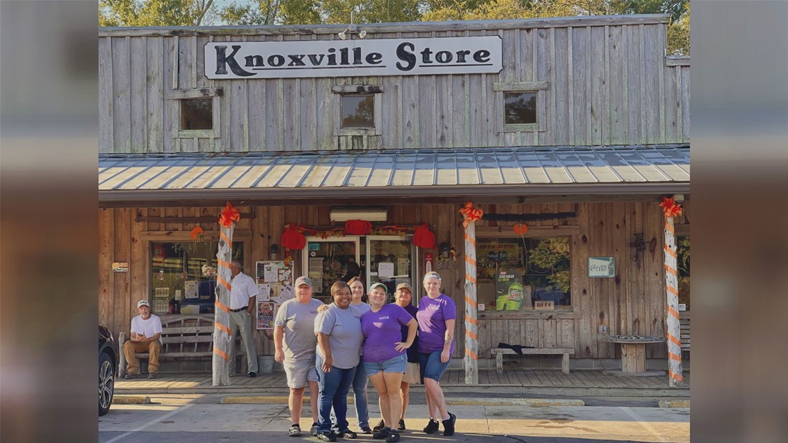 13WMAZ Road Eats Knoxville Store in Crawford County,