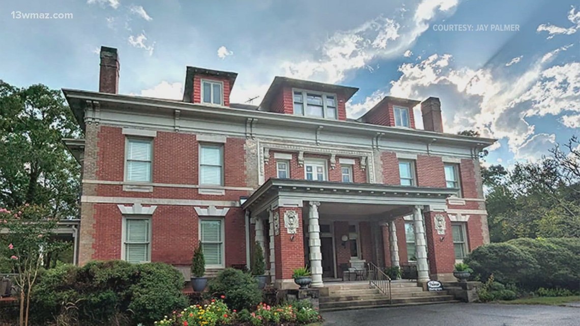 Historic Homes Inside Chanticleer Manor in Macon,