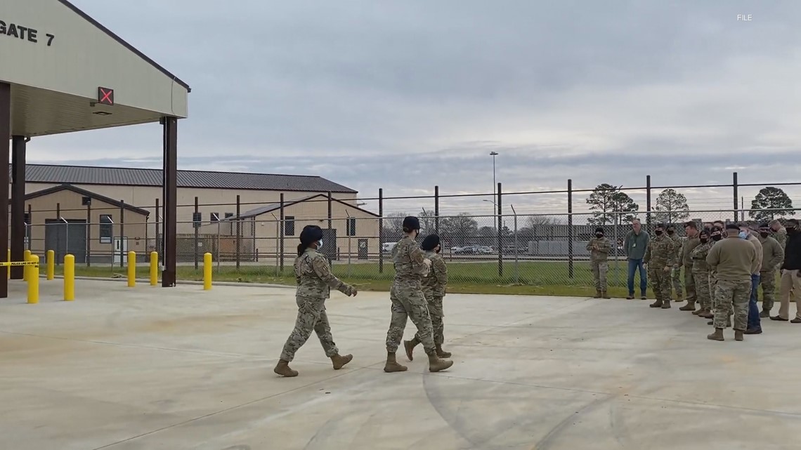 Military families struggle to find and secure affordable housing - Vimarsana News