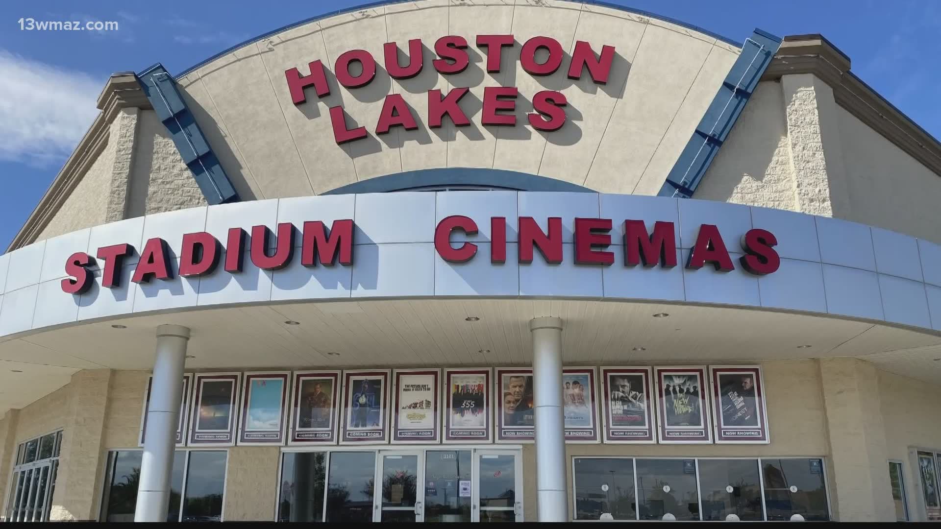 are any movie theaters open in georgia