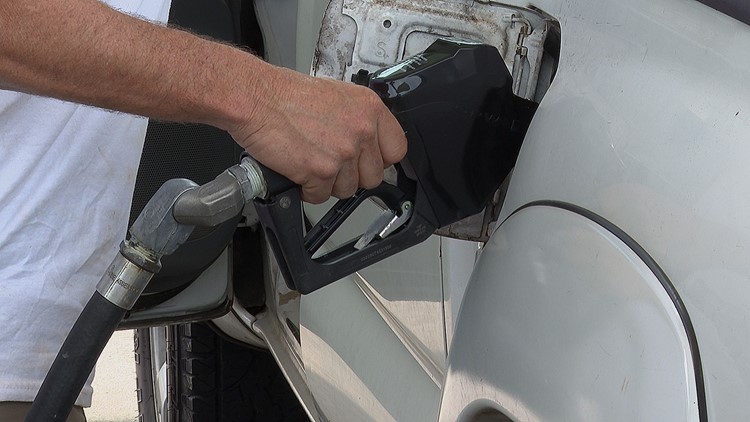 Gas prices see weekly average increase consecutively in Georgia, nation