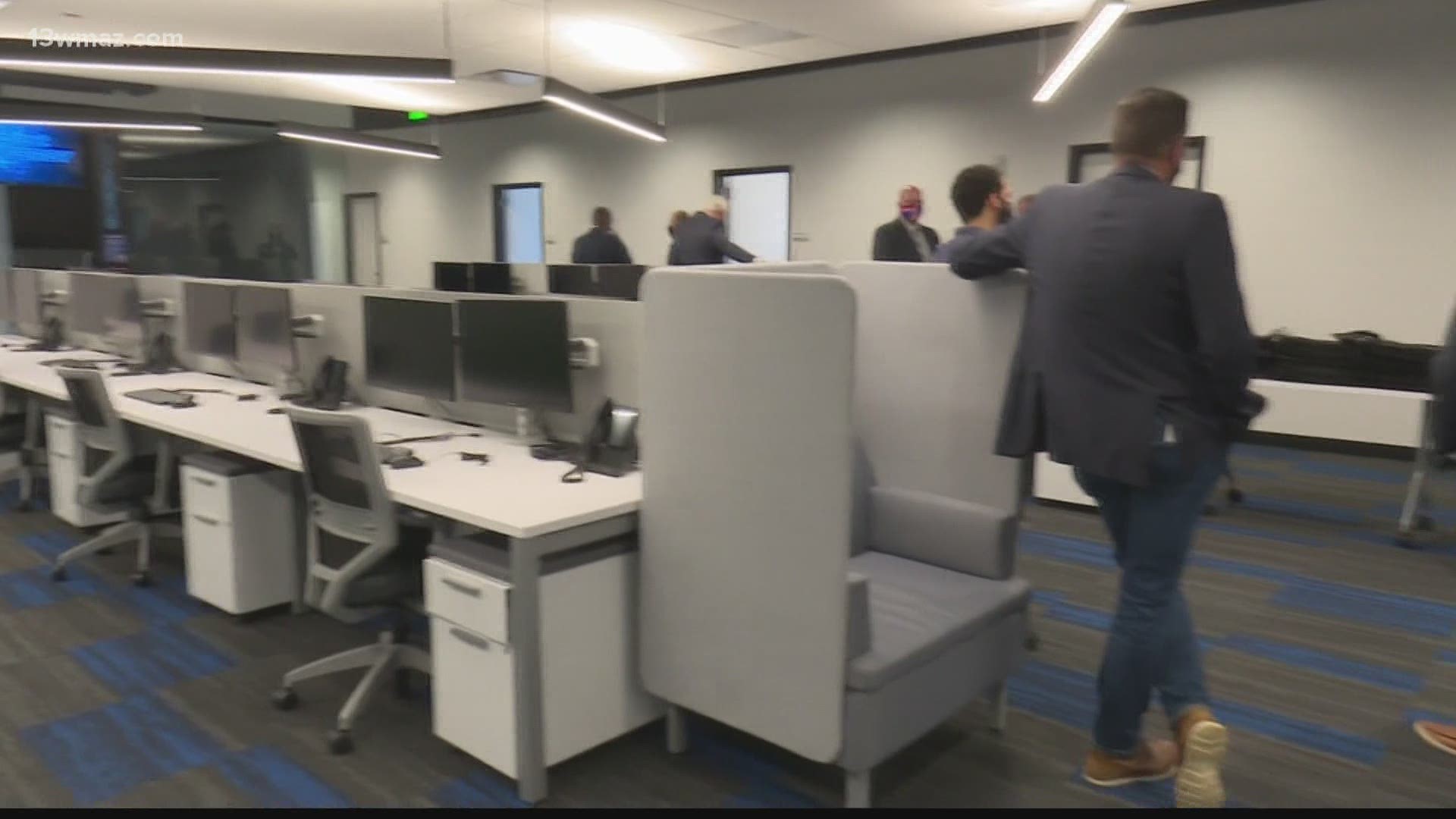Warner Robins is continuing to be a boomtown.
Monday, state, city, and base leaders came together to cut the ribbon for a new software facility.
