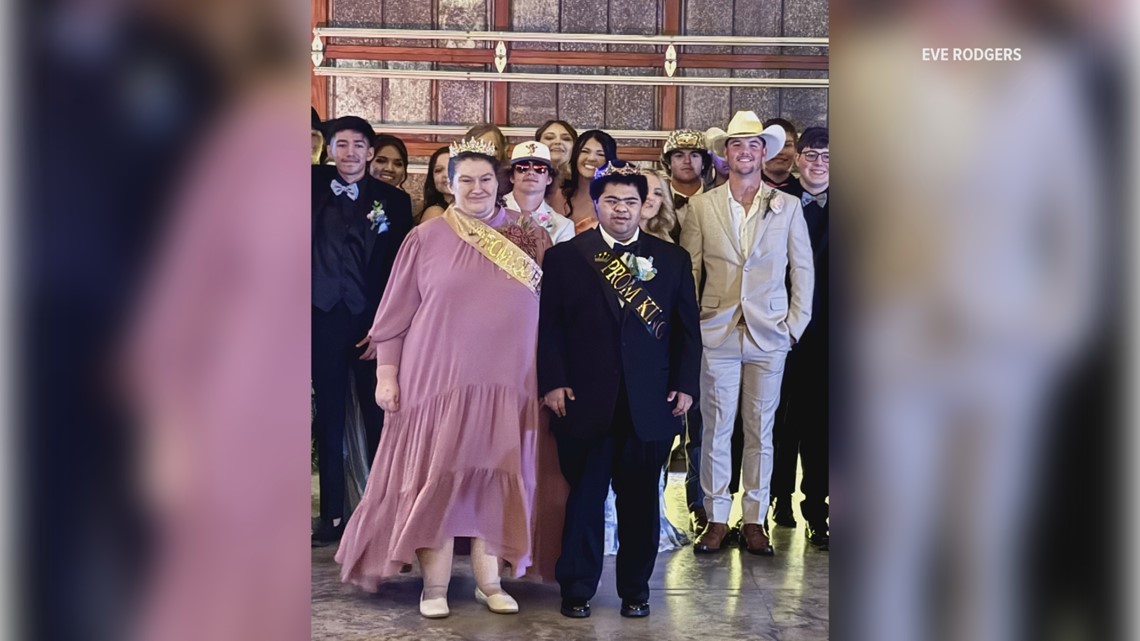 Prom queen & king get scholarship to camp after 13WMAZ story - Vimarsana News