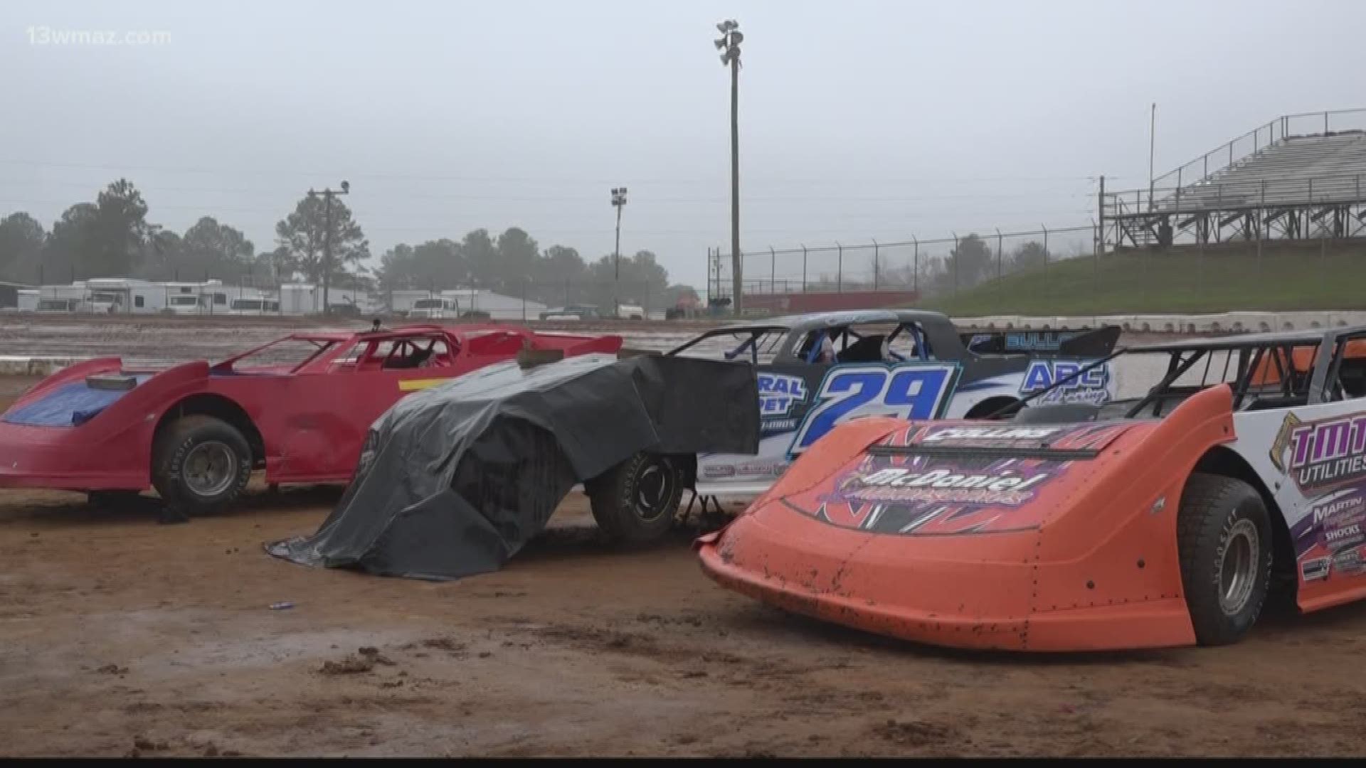 Part of the third annual Battlefield New Year's Bash World Championships was postponed Saturday after some rain.