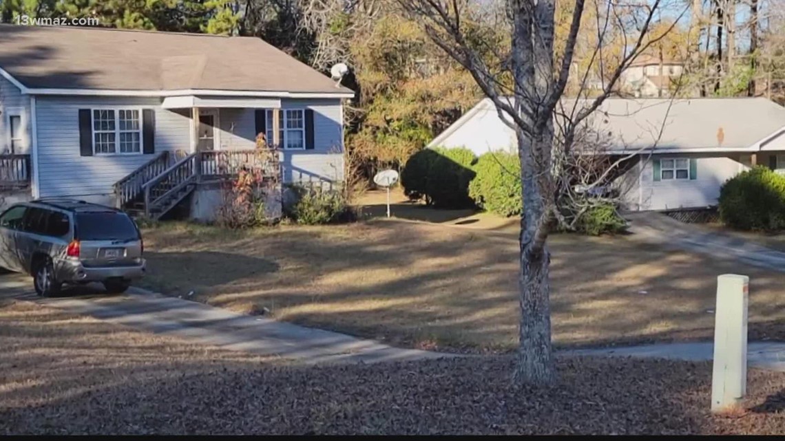Macon teen in critical condition after man shot her at home | 13wmaz.com
