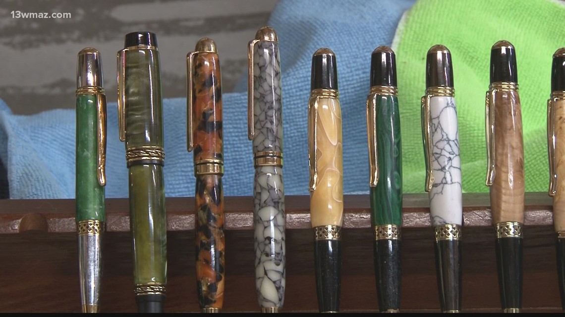 Dublin pastor crafts pens as way to minister, form relationships with others
