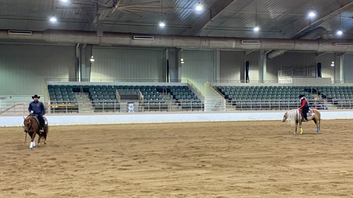 National Fairgrounds hosts horse reigning show