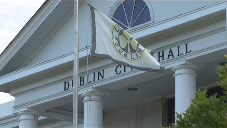 Major water leak keeps Dublin City Hall closed