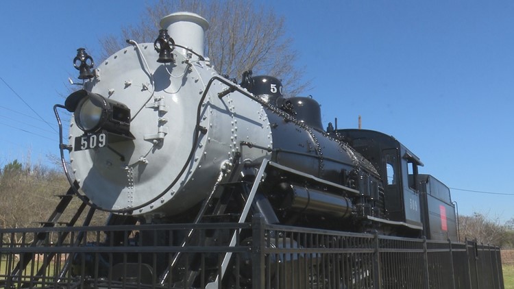 'Get it back looking beautiful': Steam train in Carolyn Crayton Park restored